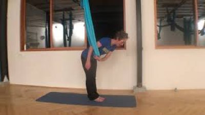 Uttanasana Leaning Twist